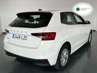 Usado Skoda Fabia Ambition 95 CV (69 kW) 2022 Blanco Utilitario
