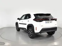 Usado Toyota Yaris Cross Active 116 CV (85 kW) 2023 Blanco SUV