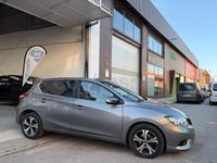 Usado Nissan Pulsar Acenta 115 HP (84 kW) 2018 Cinzento Citadino
