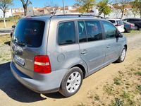Usado VW Touran Advance 140 CV (102 kW) 2005 Gris / plata Monovolumen