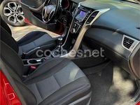 Usado Hyundai i30 90 CV (66 kW) 2015 Rojo Berlina