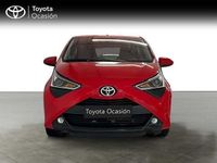 Usado Toyota Aygo X-play 72 CV (52 kW) 2021 Rojo Utilitario