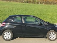 Usado Peugeot 208 Active 92 CV (67 kW) 2012 Negro Utilitario