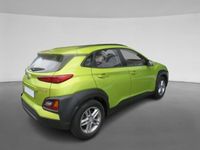 usado Hyundai Kona KONANEDC 1.0 T-GDi 88,3 kW (120 CV) MT6 2WD Comfort 16" y barras SUV en el techo