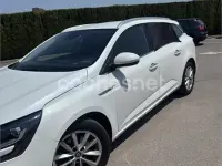 Usado Renault Mégane GrandTour Zen 130 CV (95 kW) 2017 Blanco Familiar