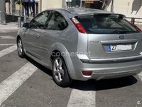 Usado Ford Focus Trend 115 CV (84 kW) 2007 Gris / plata Berlina