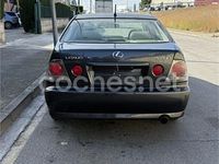 Usado Lexus IS200 Luxury Line 155 CV (114 kW) 2003 Gris / plata Berlina
