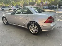 Usado Mercedes SLK200 163 CV (119 kW) 2003 Gris / plata Descapotable