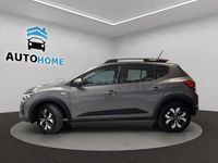 Usado Dacia Sandero Essentiel 91 CV (66 kW) 2025 Gris / plata Berlina