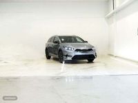 Usado Kia Ceed Sportswagon Style 120 CV (88 kW) 2024 Gris Familiar
