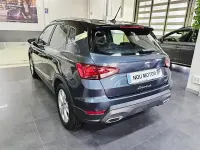 Usado Seat Arona FR 116 CV (85 kW) 2024 Gris / plata SUV