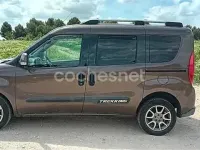 Usado Fiat Doblò Trekking 120 CV (88 kW) 2015 Marrón Monovolumen