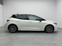 Usado Toyota Corolla Style 184 CV (135 kW) 2019 Blanco/techo negro Berlina