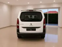 Usado Peugeot Rifter Active 102 CV (75 kW) 2021 Blanco Monovolumen