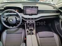 Usado Skoda Superb Selection 150 HP (110 kW) 2024 Cinzento Carrinha