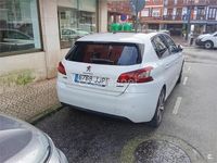 Usado Peugeot 308 Allure 120 CV (88 kW) 2015 Blanco Berlina