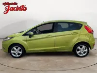 Usado Ford Fiesta Trend 90 CV (66 kW) 2009 Verde Berlina