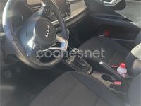 Usado Kia Rio 100 CV (73 kW) 2023 Blanco Berlina