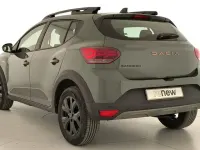 Usado Dacia Sandero Extreme 100 CV (73 kW) 2026 Verde Berlina