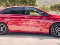 Usado Mercedes B200 136 CV (100 kW) 2020 Rojo Utilitario