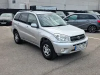 Usado Toyota RAV4 Luna 125 CV (91 kW) 2004 Gris / plata SUV
