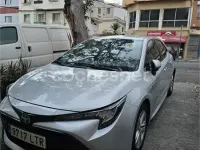 Usado Toyota Corolla 122 CV (89 kW) 2021 Gris / plata Berlina