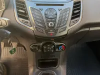 Usado Ford Fiesta Trend 82 CV (60 kW) 2015 Blanco Utilitario