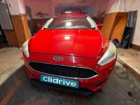 Usado Ford Focus Trend 125 CV (91 kW) 2015 Rojo Utilitario