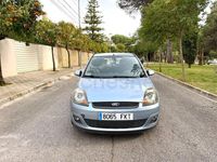 Usado Ford Fiesta Futura 68 CV (50 kW) 2007 Azul Utilitario