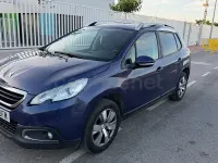 Usado Peugeot 2008 Allure 120 CV (88 kW) 2015 Azul SUV