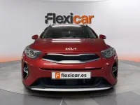 Usado Kia Stonic 101 CV (74 kW) 2022 Rojo SUV