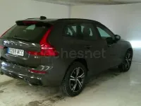 Usado Volvo XC60 Core 197 CV (144 kW) 2023 Gris / plata SUV