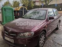 Usado Nissan Almera 98 CV (72 kW) 2004 Granate Berlina