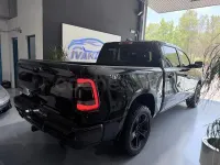 Usado RAM 1500 401 CV (294 kW) 2023 Negro Pickup/Camioneta