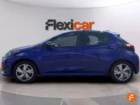 Usado Toyota Yaris Hybrid Active 92 CV (67 kW) 2025 Azul Berlina