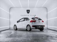 Usado Kia Rio 84 CV (61 kW) 2016 Blanco Utilitario