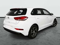 Usado Hyundai i30 120 CV (88 kW) 2022 Blanco Berlina