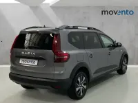 Usado Dacia Jogger Expression 110 CV (80 kW) 2025 Gris Monovolumen