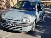 Usado Renault Clio 75 CV (55 kW) 1999 Gris / plata Berlina