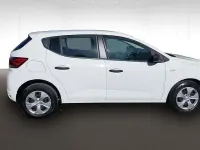 Usado Dacia Sandero Acces 67 CV (49 kW) 2021 Blanco Berlina