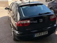 Usado Seat Leon Stella 105 CV (77 kW) 2003 Negro Utilitario