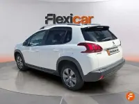 Usado Peugeot 2008 Signature Sky 130 CV (95 kW) 2019 Blanco SUV