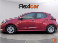Usado Toyota Yaris Hybrid Active 116 CV (85 kW) 2023 Rojo