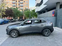 Usado Peugeot 2008 Active 110 CV (80 kW) 2022 Gris / plata SUV