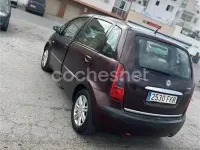 Usado Lancia Musa 90 CV (66 kW) 2007 Rojo Monovolumen