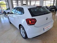 Używany VW Polo Edition 75 KM (55 kW) 2018 Biały Sedan/Limuzyna