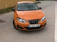 Usado Seat Ibiza Style 105 CV (77 kW) 2010 Naranja Berlina