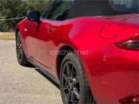 Usado Mazda MX5 Luxury 131 CV (96 kW) 2015 Rojo Descapotable