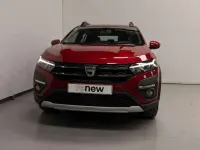 Usado Dacia Sandero Comfort 91 CV (66 kW) 2022 Rojo Utilitario