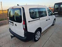 Usado VW Caddy Beach 102 CV (75 kW) 2021 Blanco Monovolumen